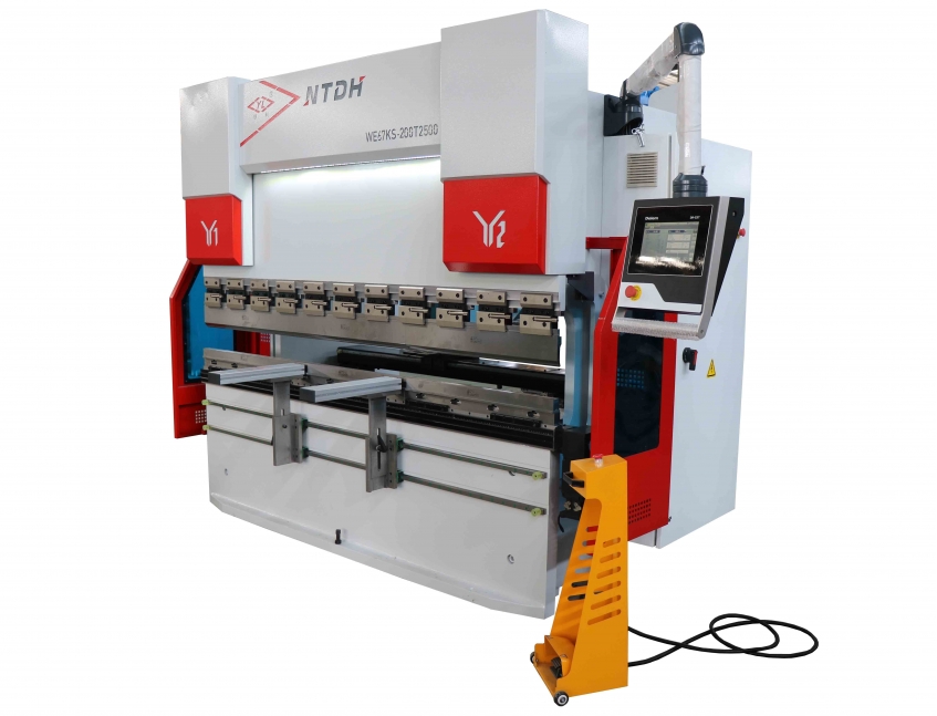 WE67KS-200/2500 CNC Servo Press Brake